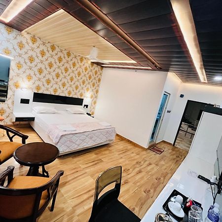 Hotel Buddha Park, Paharia, Варанаси Екстериор снимка