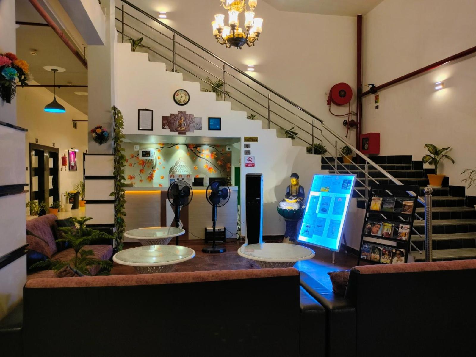 Hotel Buddha Park, Paharia, Варанаси Екстериор снимка
