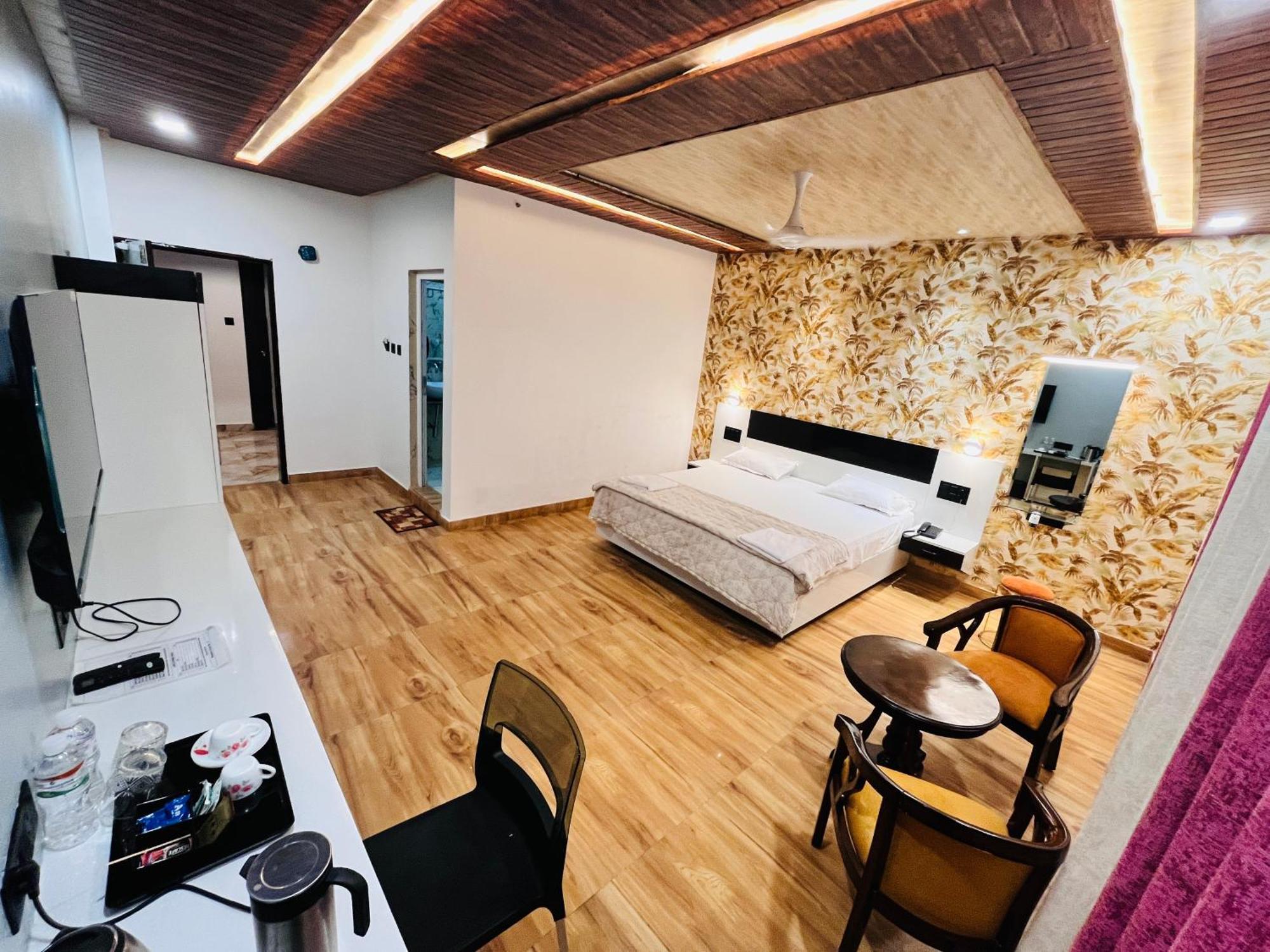 Hotel Buddha Park, Paharia, Варанаси Екстериор снимка