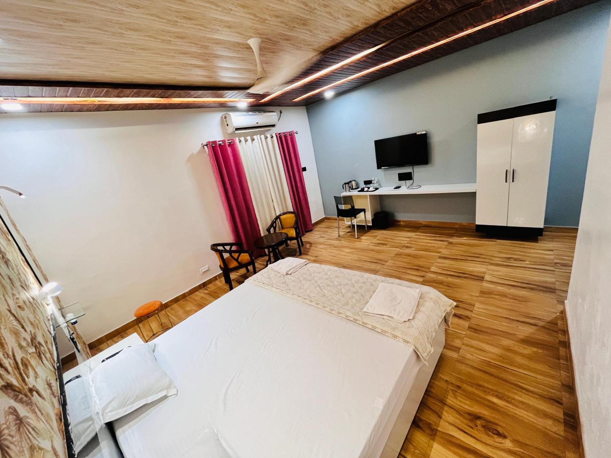 Hotel Buddha Park, Paharia, Варанаси Екстериор снимка